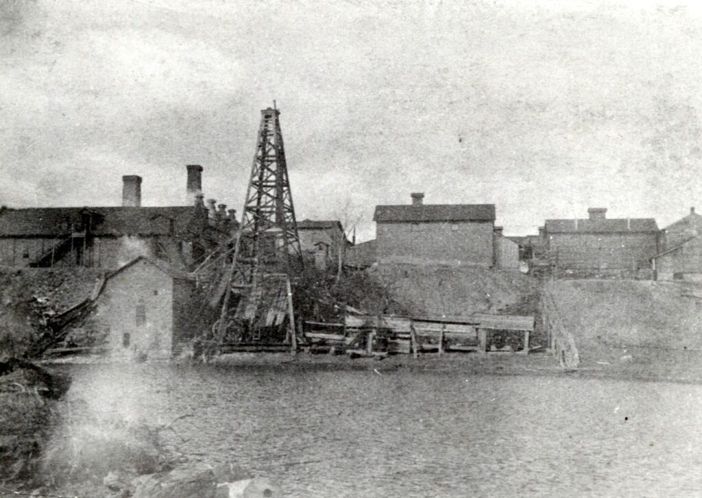 5-2 Faurot Oil Well 00