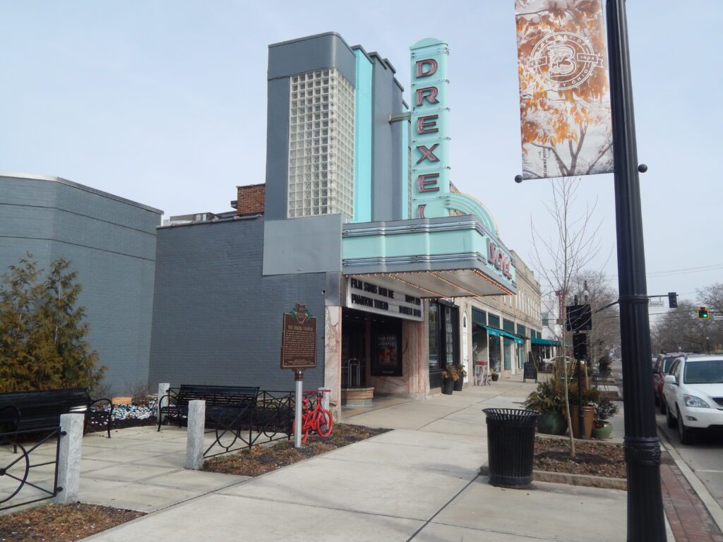 124-25 The Drexel Theatre 00