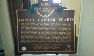 15-43 Daniel Carter Beard 00