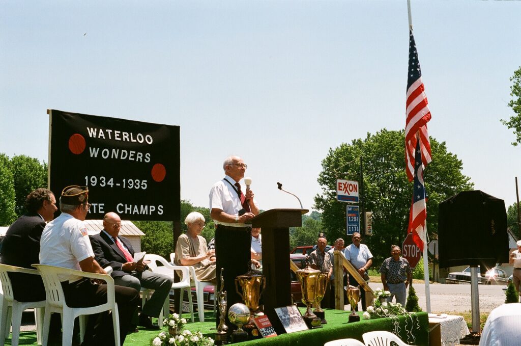2-44 The Waterloo Wonders  Waterloos Historic Wonder Five 1934 and 1935 Class B State Champions 00