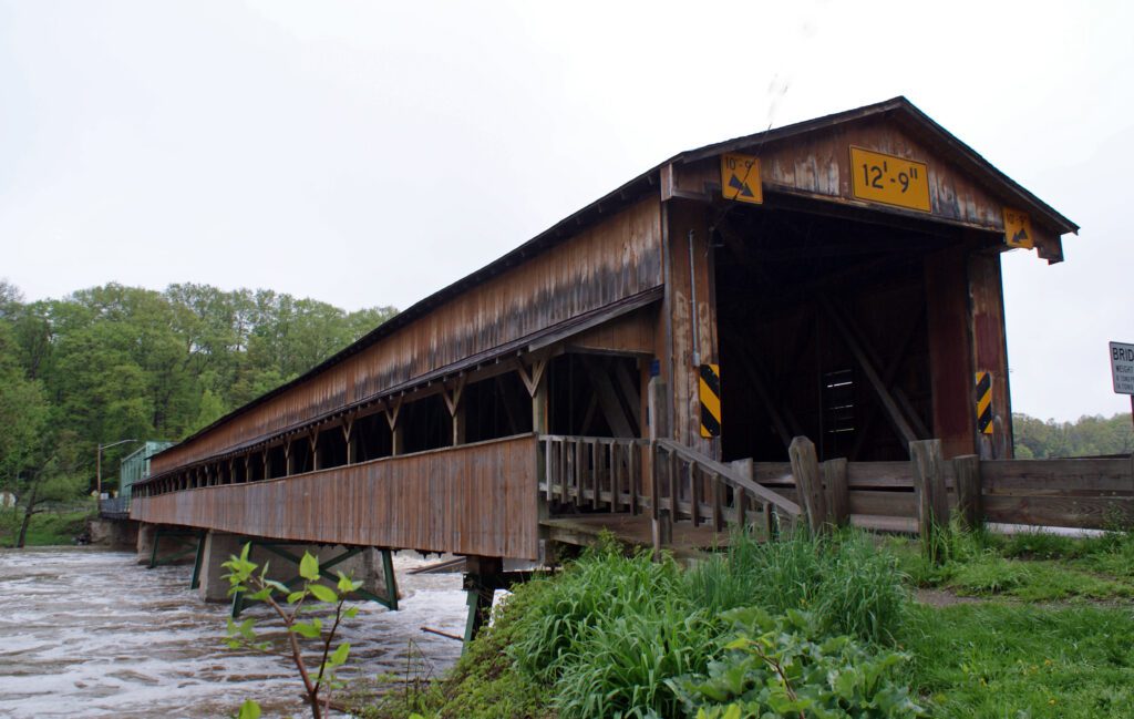 2-4 Harpersfield Covered Bridge 00
