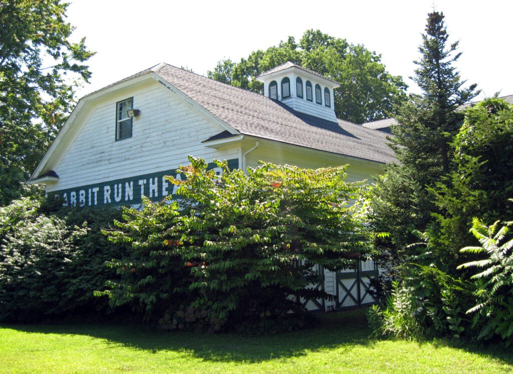 22-43 Rabbit Run Theater 00