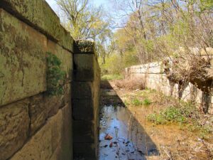 30-25 Ohio-Erie Canal and Locks  The Columbus Feeder Canal 05