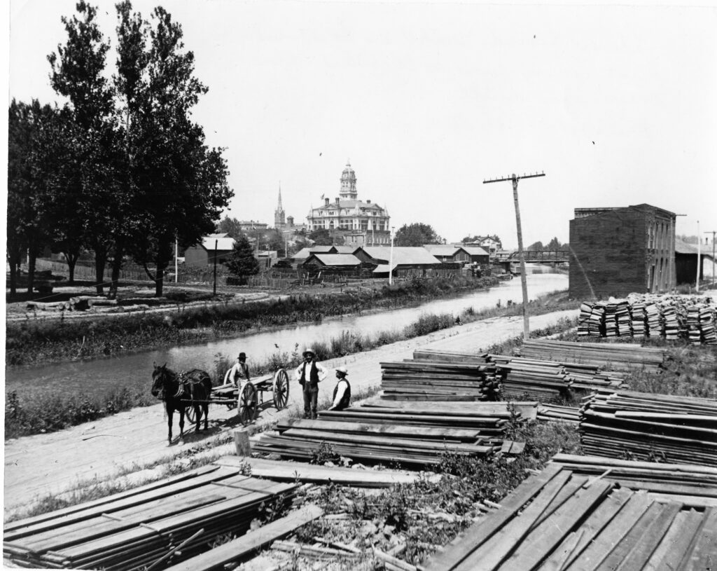 5-35 Miami  Erie Canal and Napoleons First Cemetery 00