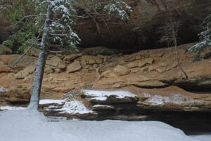 5-37 Old Mans Cave - A Feature of Ohios Geology 00