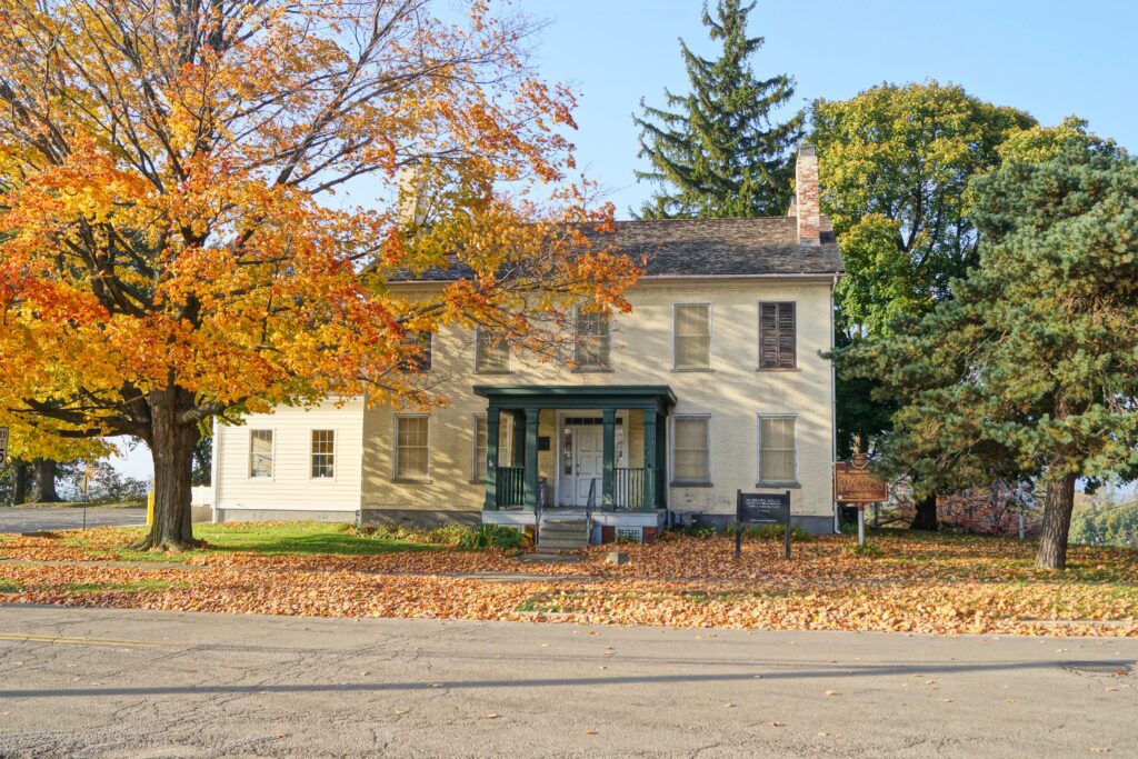 5-4 The Hubbard House 00