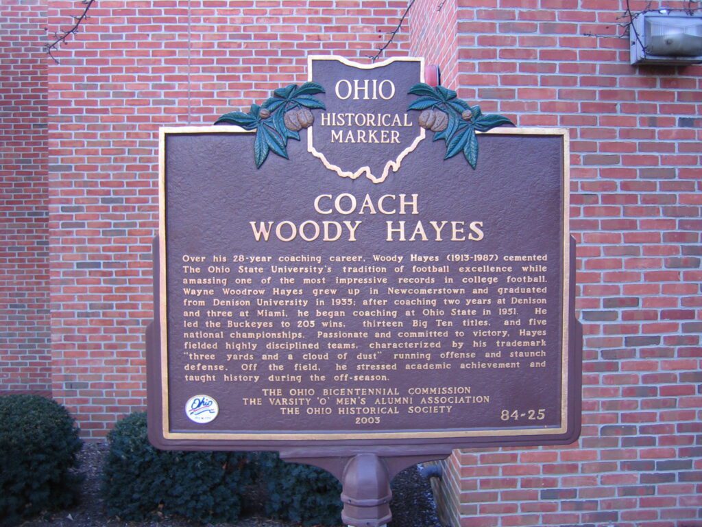 84-25 Coach Woody Hayes 01