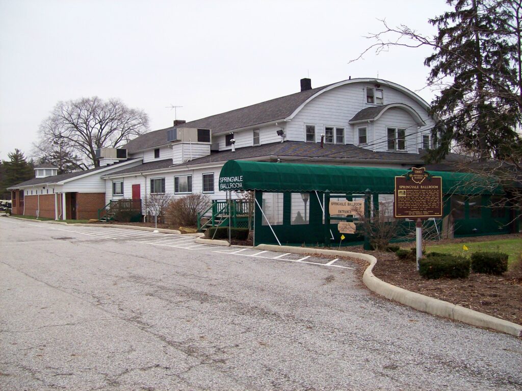 85-18 Springvale Ballroom 00