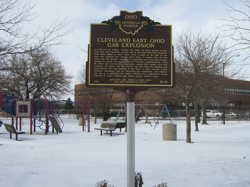 86-18 Cleveland East Ohio Gas Explosion 00