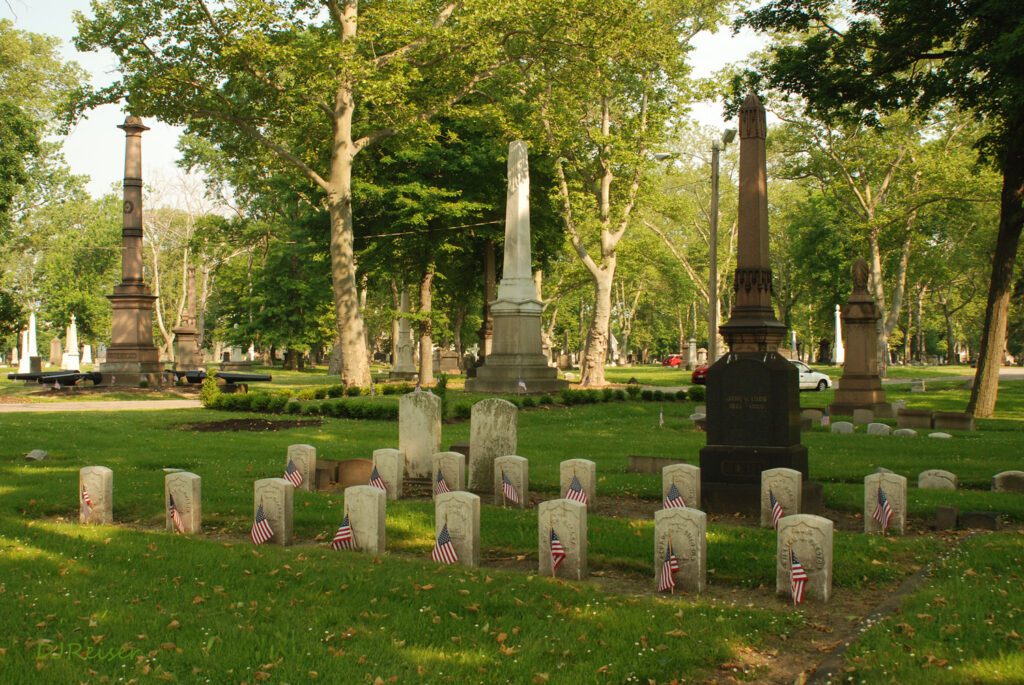 89-18 Woodland Cemetery 00