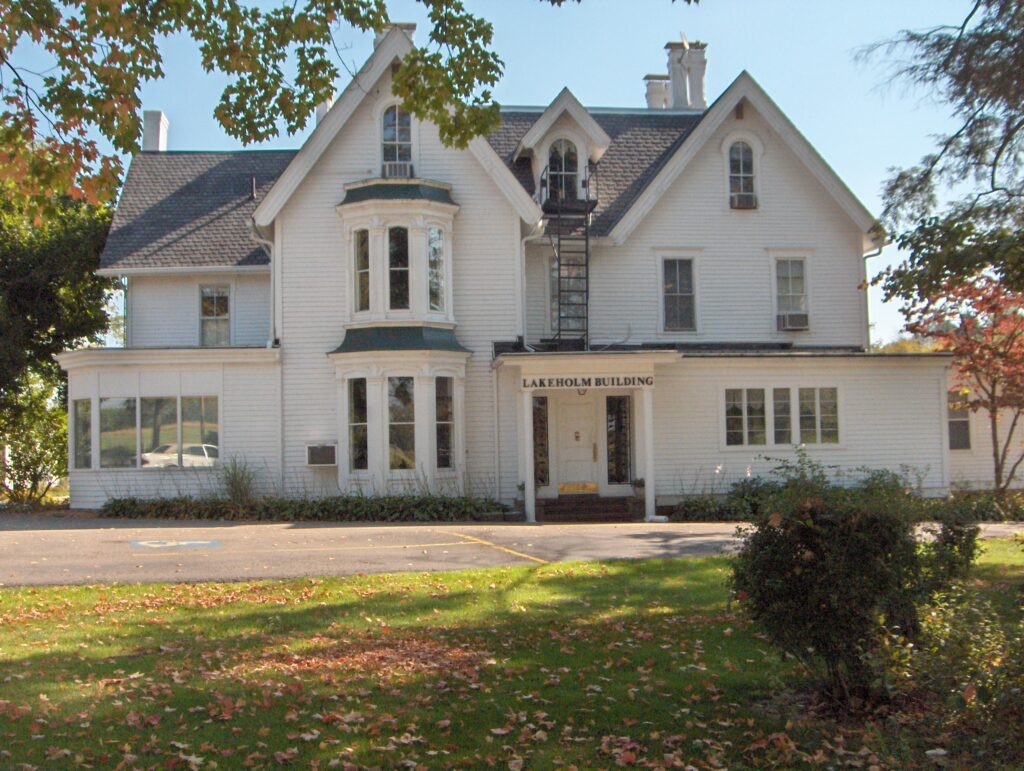 9-42 Lakeholm Administration Building Mount Vernon Nazarene University 00