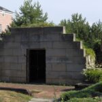 13-77 Locust Grove Cemetery Vault 01