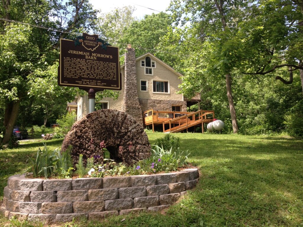 14-83 Jeremiah Morrows Barn 00