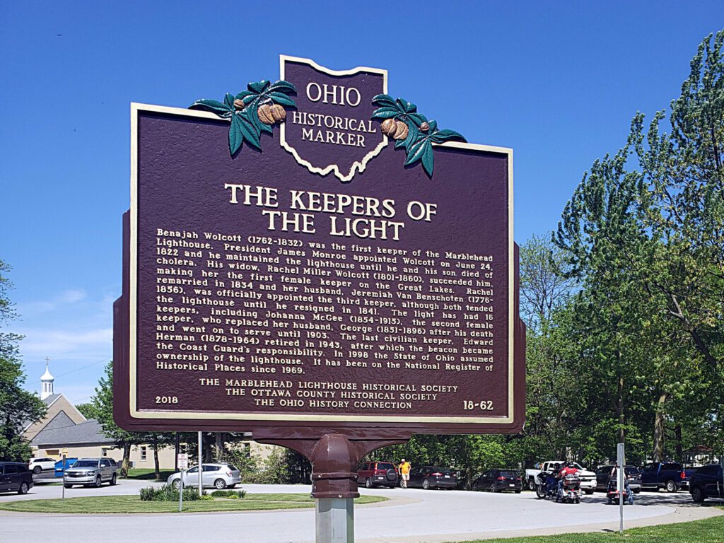 18-62 The Light  The Keepers of the Light 02