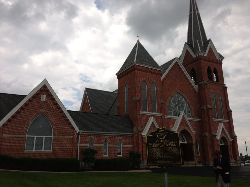 18-80 St Johns Evangelical Lutheran Church and School 03