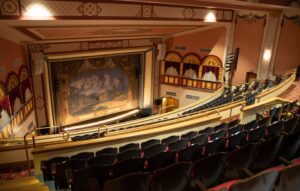 23-84 Hippodrome  Colony Theatres 02