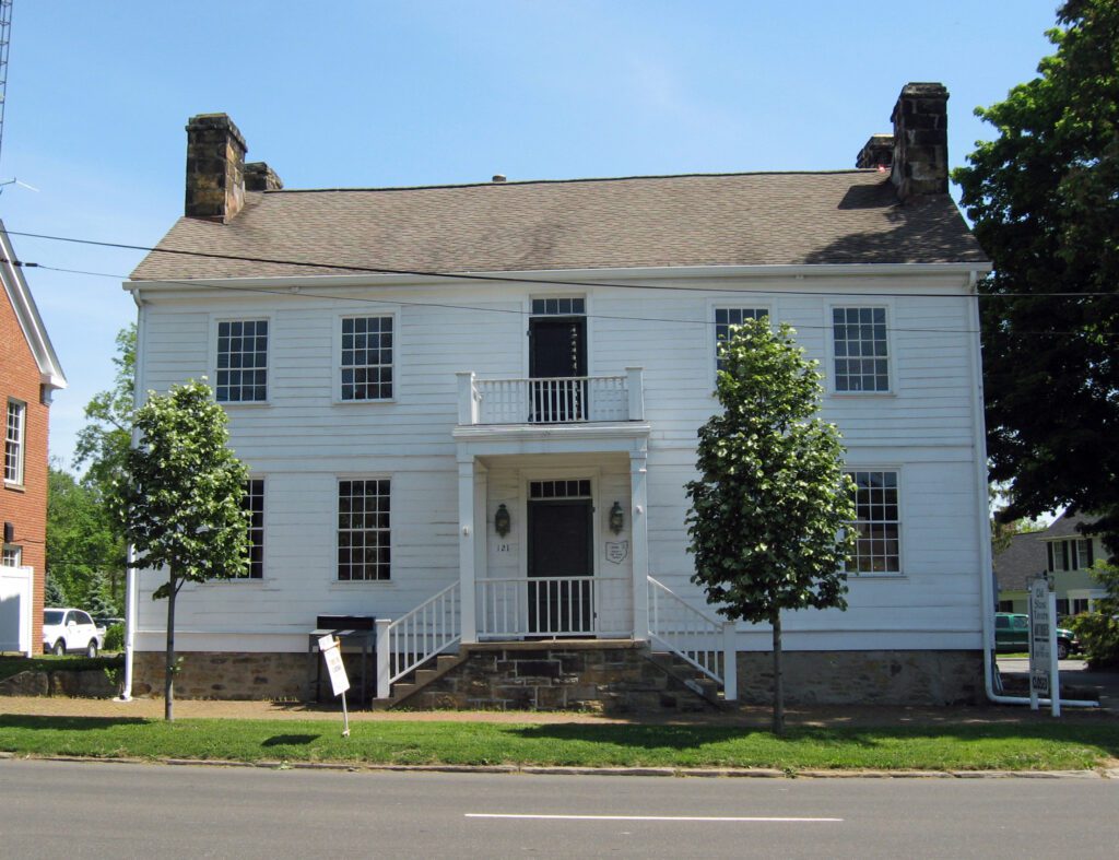 27-50 The Old Stone Tavern 00