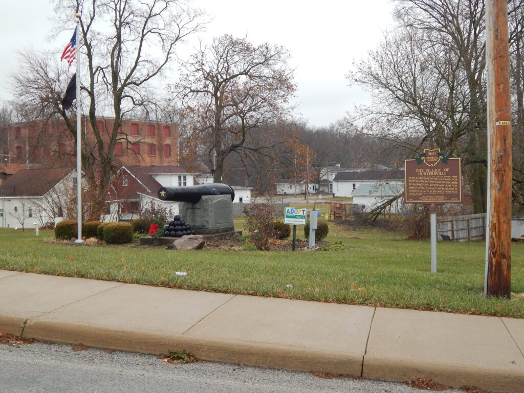 27-55 The Village of Huntersville 00