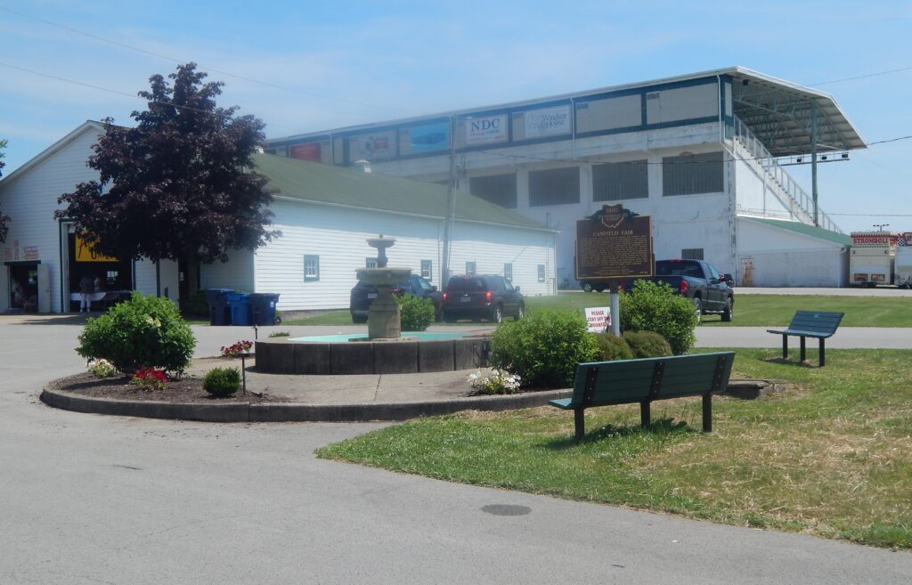 29-50 Canfield Fair 00