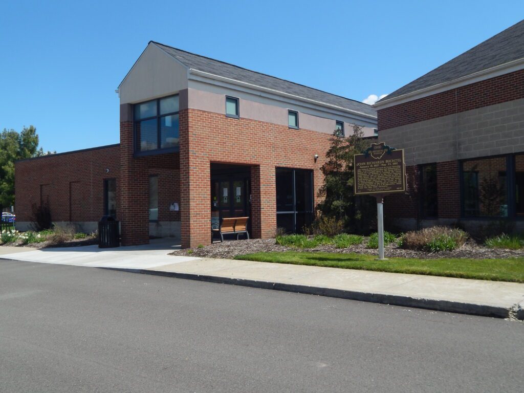 46-77 John Richards Buchtel 00