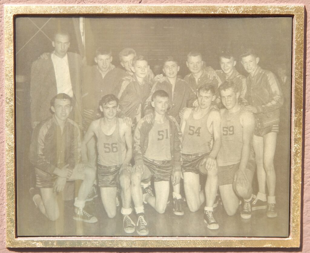 5-69 The Miller City Wildcats 00