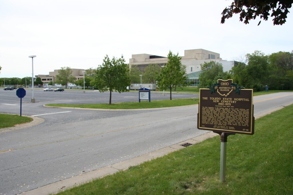 57-48 The Toledo State Hospital New Cemetery 1922-1973 00